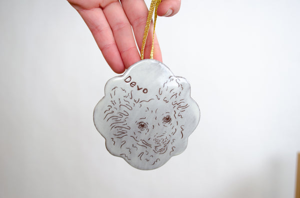 Scalloped Edge Ornament - White